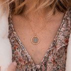 Joobee : collier Rê de Un de Ces Quatre porté